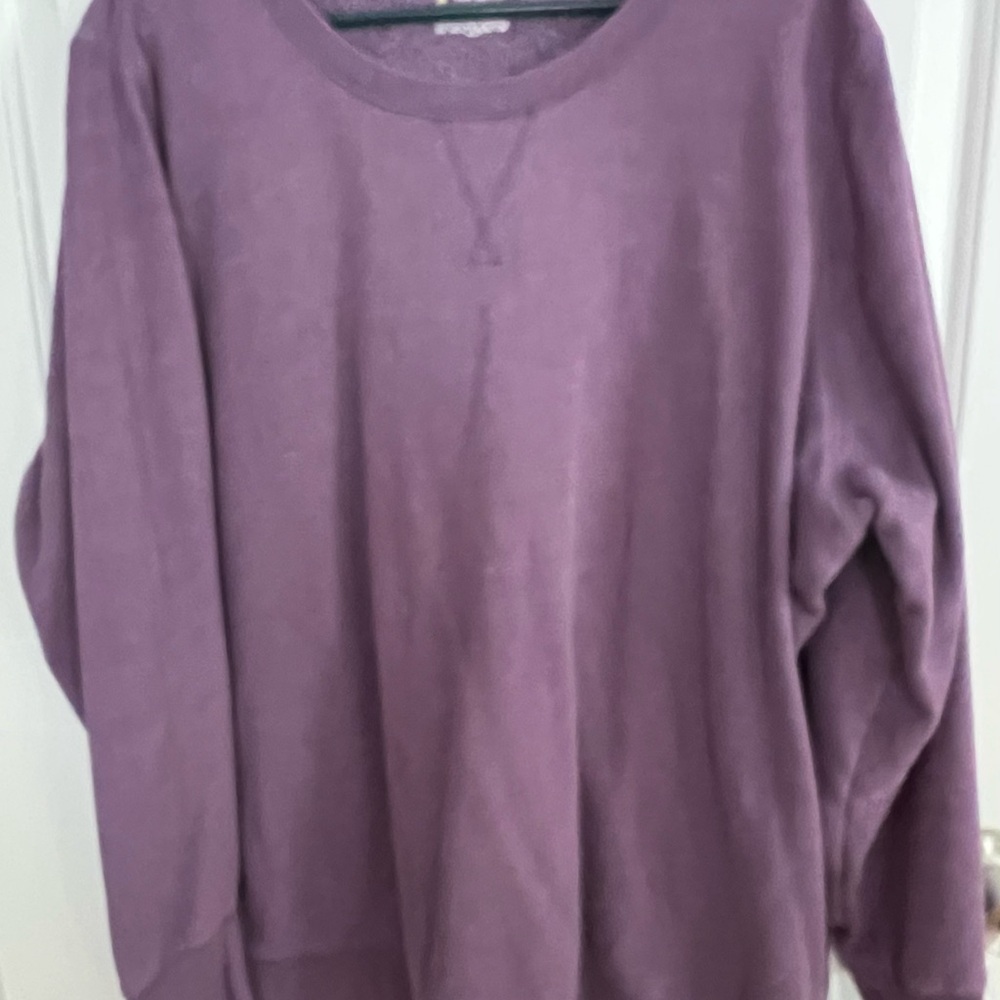 Tek Gear Women's Lavender Crew Neck Sweater